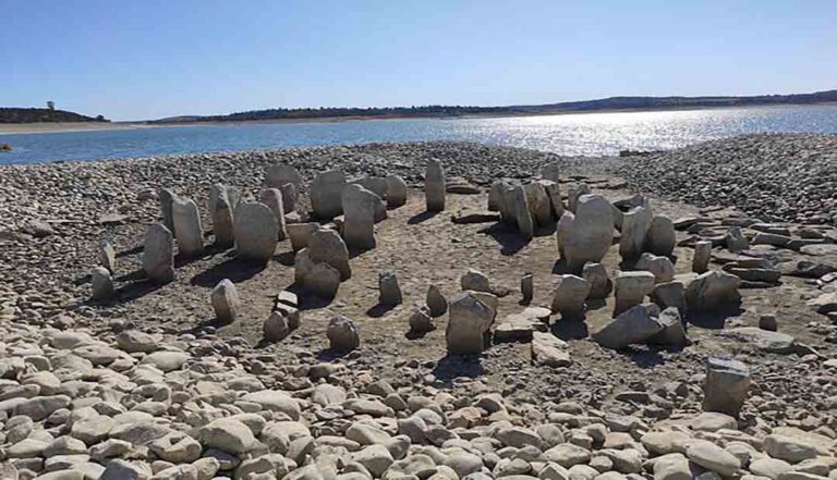 7 000 Year Old Spanish Stonehenge Dolmen Of Guadalperal Re Emerges