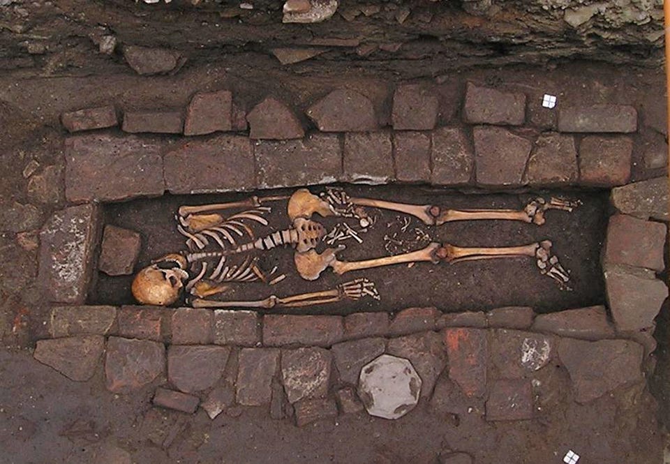 This Medieval Mother Had a Gruesome 'Coffin Birth' After Medieval Brain Surgery