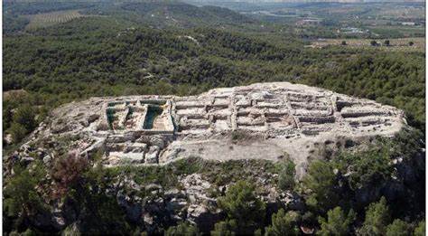 Bronze Age Burial Site of Powerful Woman Discovered Under the Ancient Palace in Spain