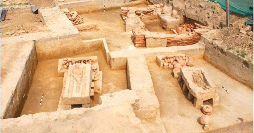Carbon Dating Indicates That India's Oldest Known Burial Site is 4,000 Years Old