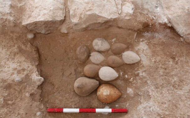 Ancient Oil Lamp Find Sheds Light on Middle Eastern History