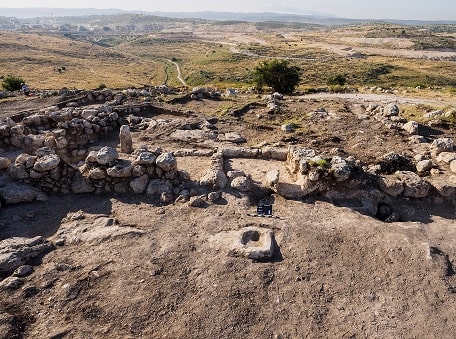 Hoard of 2,150-year-old Silver Coins Found in Modiin, Israel