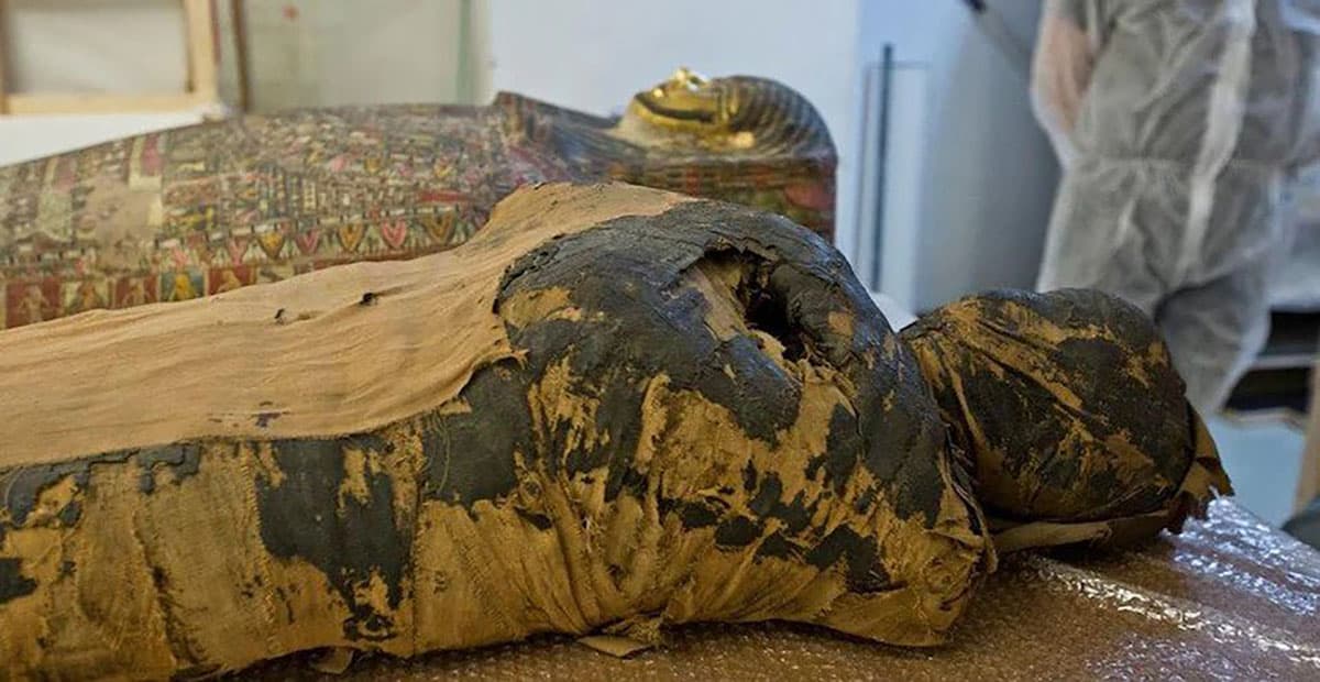 Egyptian Mummy Believed to be Male Priest Turns Out to be a Pregnant Poman