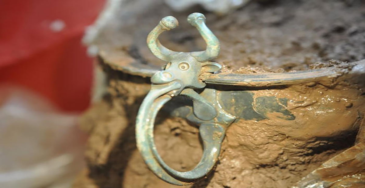 2,000-Year-Old Iron Age and Roman Treasures Found