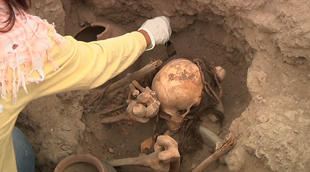 1,000-Year-Old Skeletons ‘Wrapped in Textiles’ and ‘Buried in Seated Position’ Looking Out to Sea