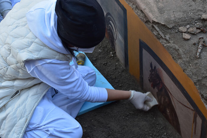 A “Fast Food” Shop Is Uncovered In Pompeii, Depicting Some Of The Dishes They Would Eat
