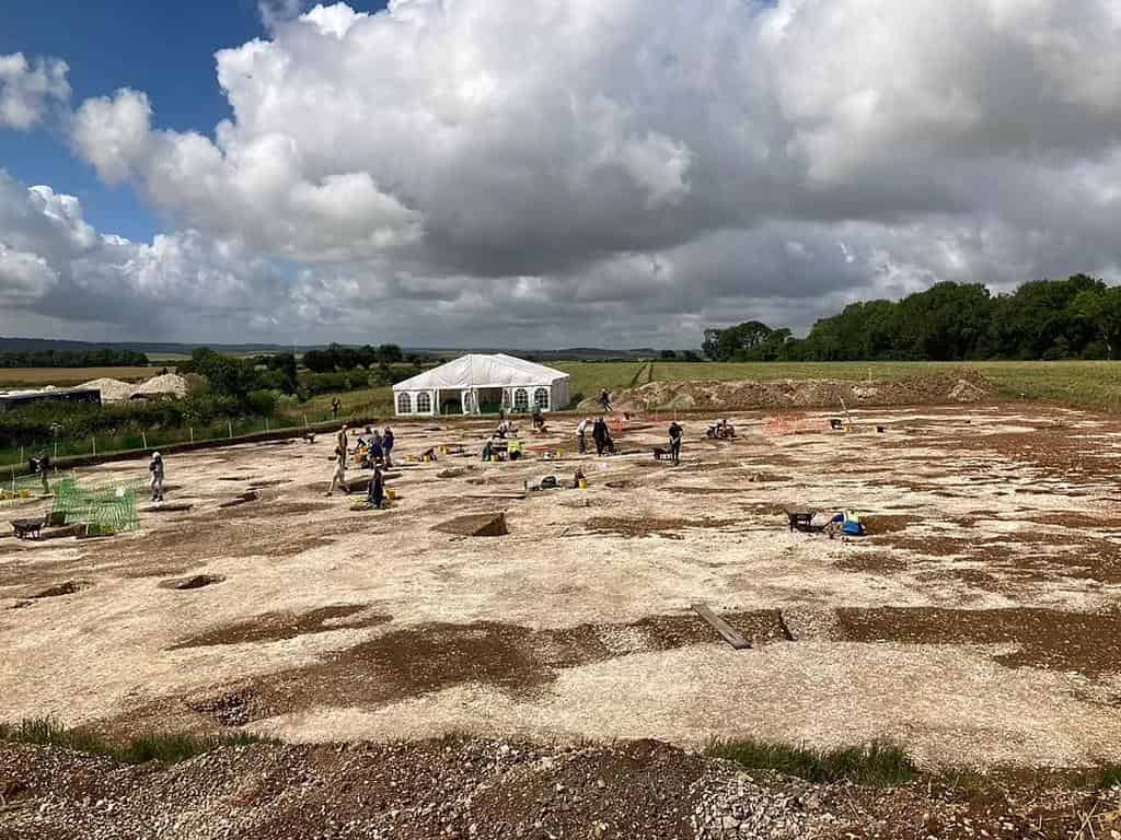 Old Human Remains and Animal Sacrifices in Dorset