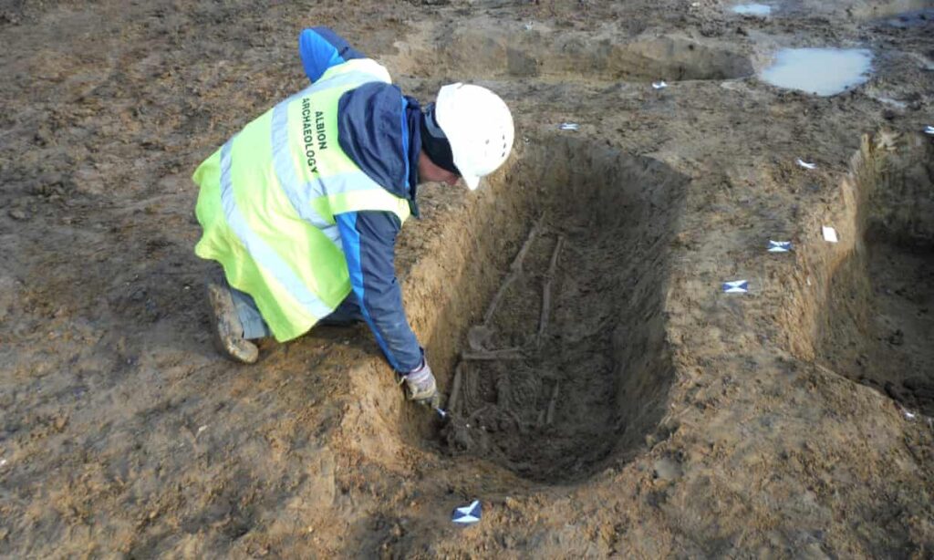 Rare 1,900-Year-Old Roman Crucifixion Evidence Unearthed in Cambridgeshire, UK