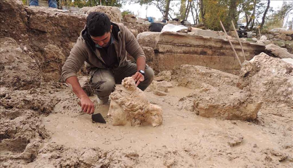 Statues of Greek Gods Uncovered in the Ancient City of Aizanoi in Turkey