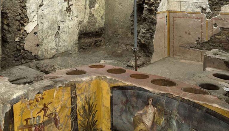 an-ancient-fast-food-restaurant-in-pompeii-that-served-honey-roasted