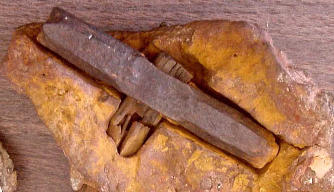 The Modern “London Hammer” Found Encased In Ancient Rock