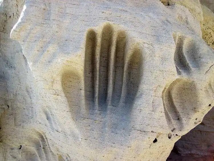 Mysteries of Ancient Handprints Revealed