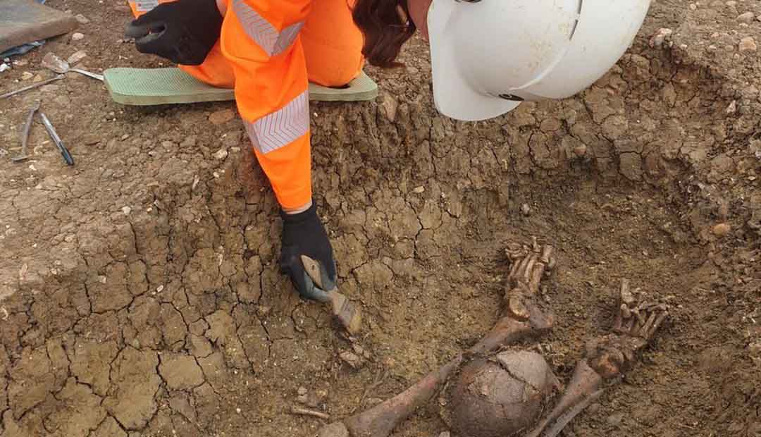 40 Beheaded Roman Skeletons With Skulls