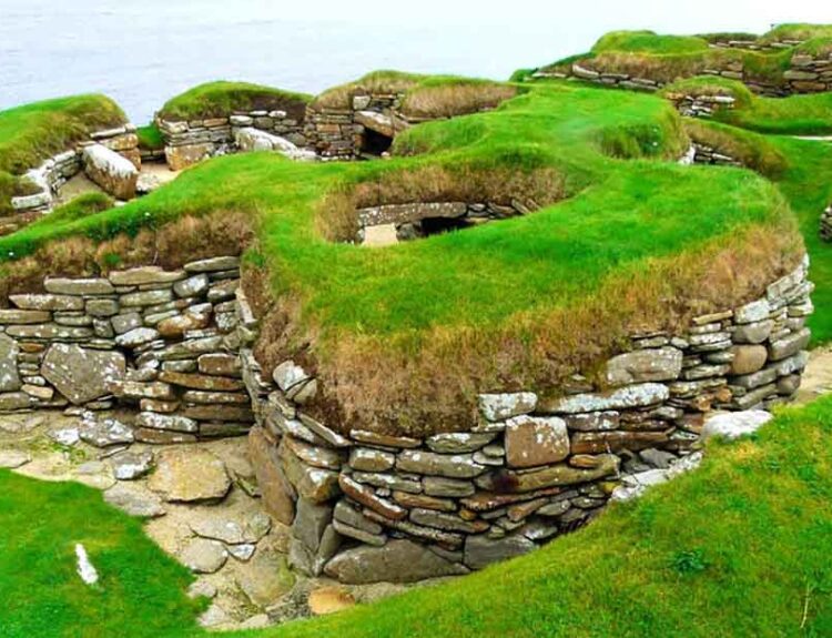 Erosion Uncovers Potential Neolithic Village Site in Orkney, Scotland