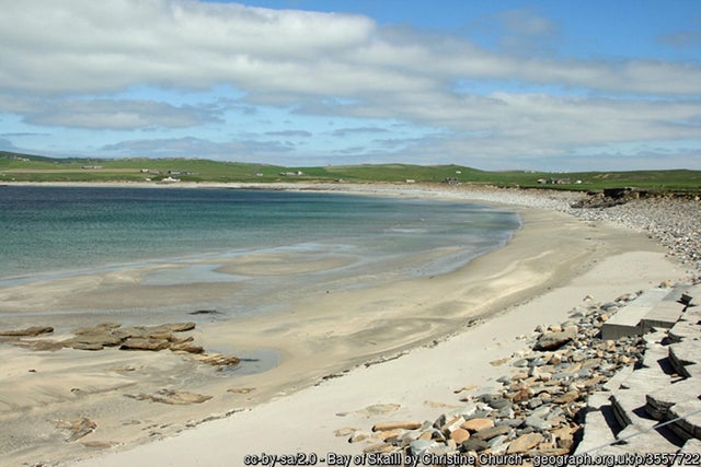 Erosion Uncovers Potential Neolithic Village Site in Orkney, Scotland