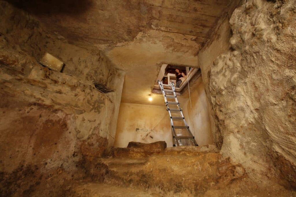 Ancient Jewish Ritual Bath Discovered Under Israeli 