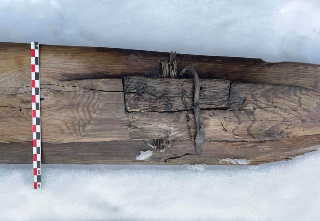 Wooden Ski Pair Discovered in Norwegian Ice