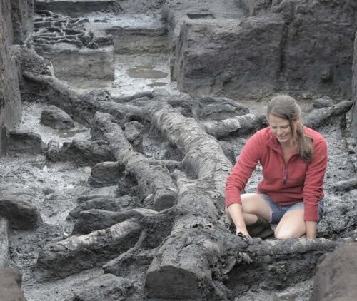 6,000 Years Older then Stonehenge: Oldest house in Britain discovered to be 11,500 years old