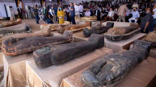 Archaeologists Discover 59 Ancient Coffins and Mummies in Egypt’s Saqqara Necropolis