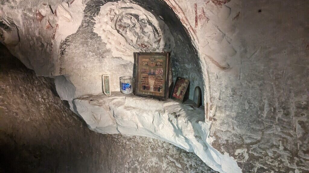 Ancient Salome Burial Cave in Israel Reveals Rare Pilgrim Treasures