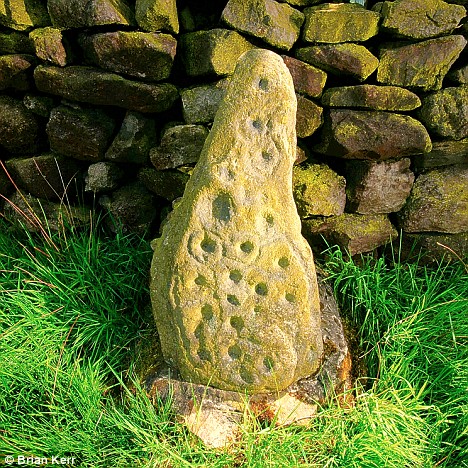 Britain’s Hidden Stone Age Rock Art Discovered in Northern England