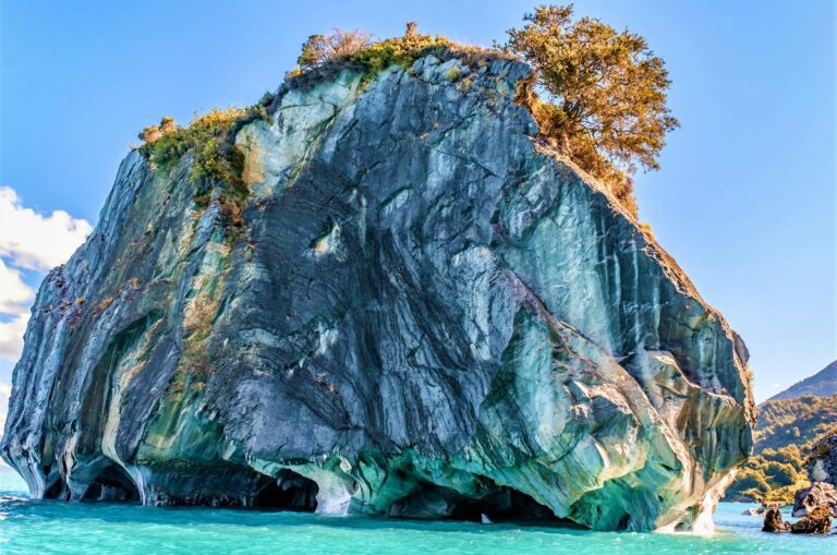 6,000-Year-Old Marble Caves Carved by Waves in Patagonia